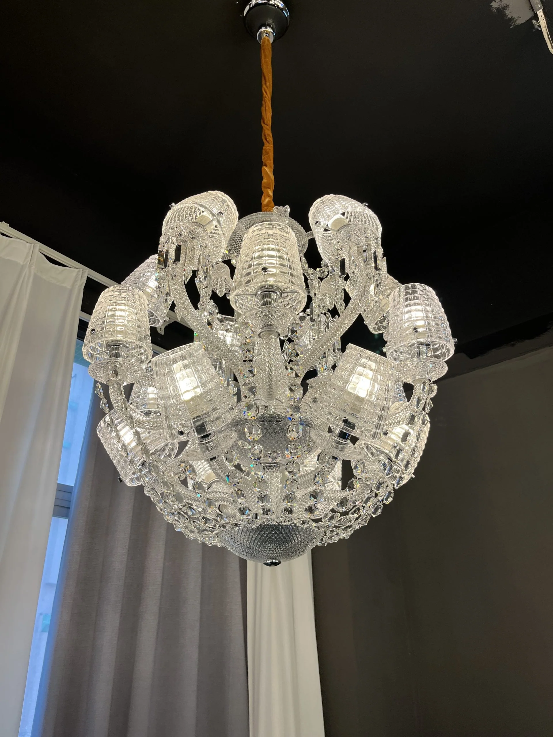 18 lights LE ROI SOLEIL CHANDELIER - Image 2