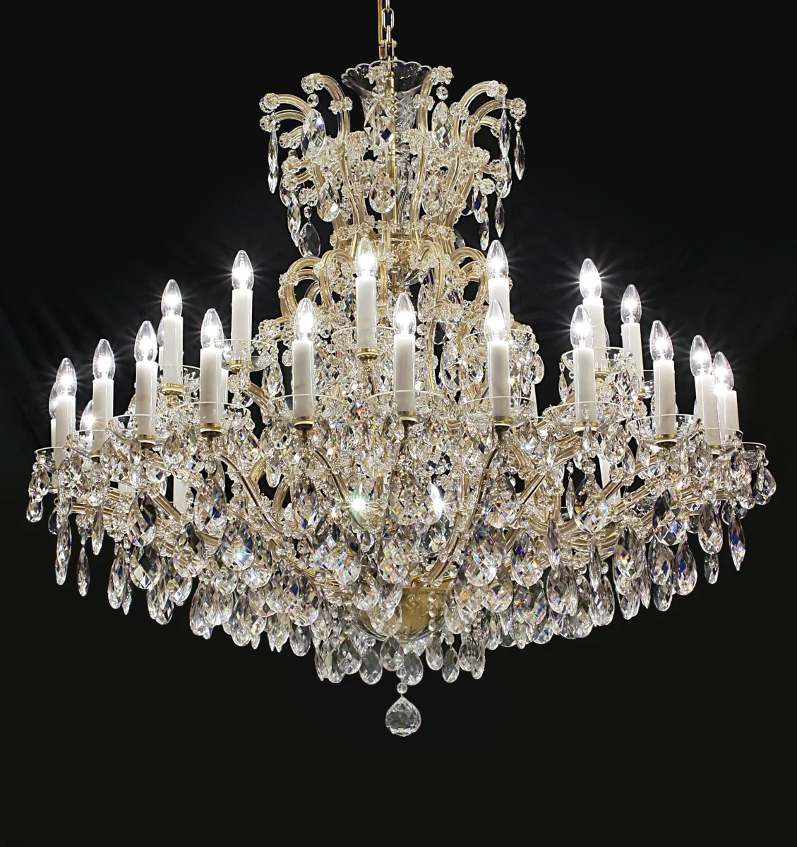 36 flames Maria Theresa crystal chandelier with crystal almonds - Image 2