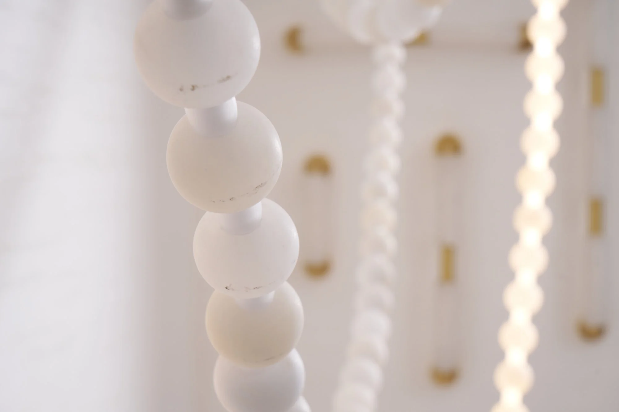 Alabaster Pearl Necklace Chandelier - Image 7