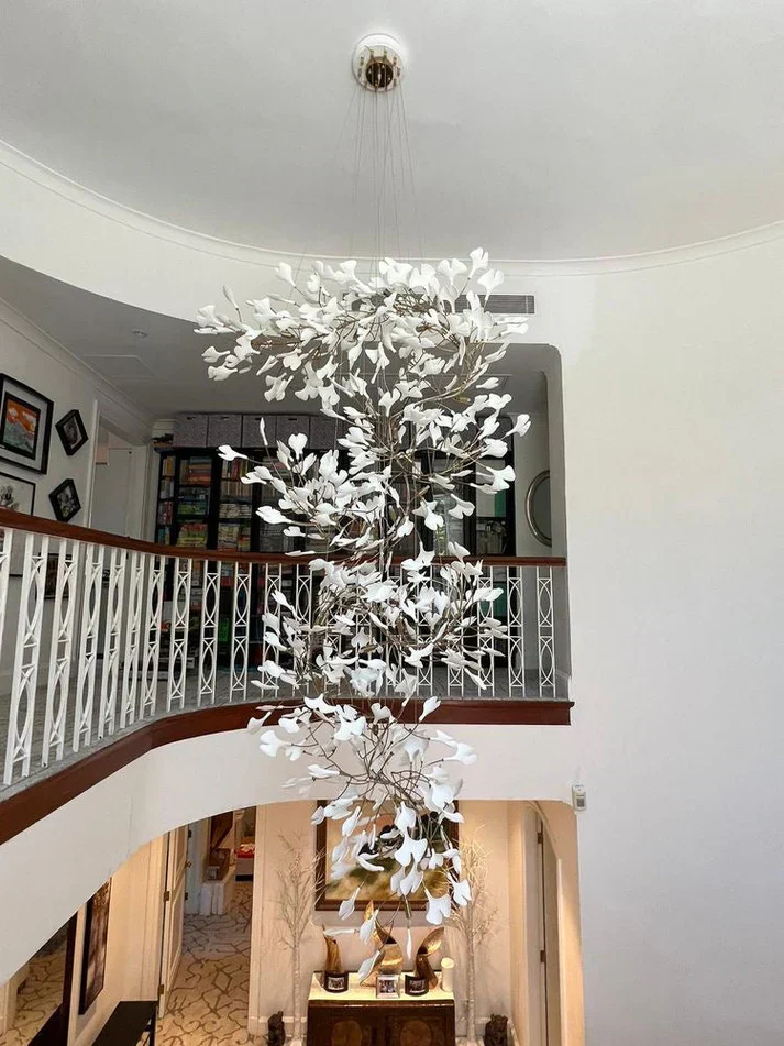 Artistic Tree Branch Pendant Light with Ceramic Ginkgo Leaves - Image 5