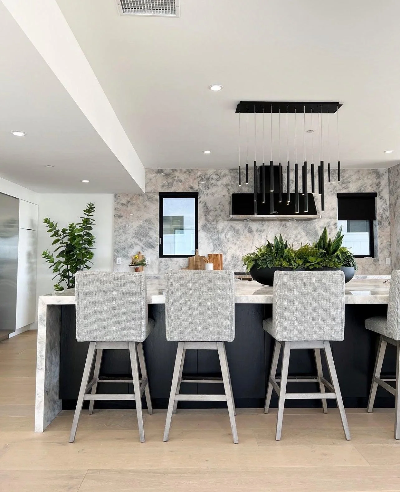 Bellini Rectangular Tubular Pendant Light Chandelier - Image 19