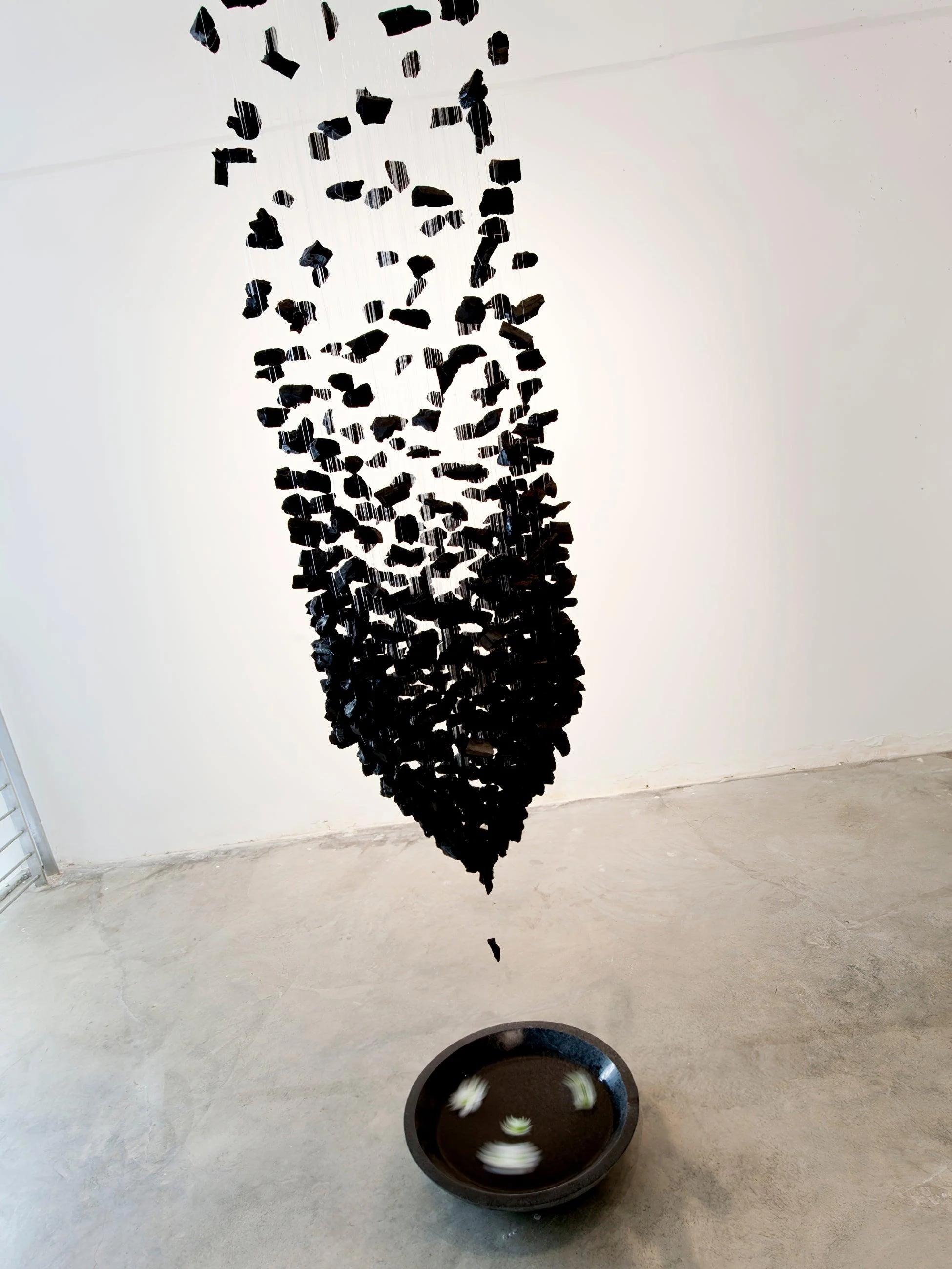 Black Stones Chandeliers - Image 47