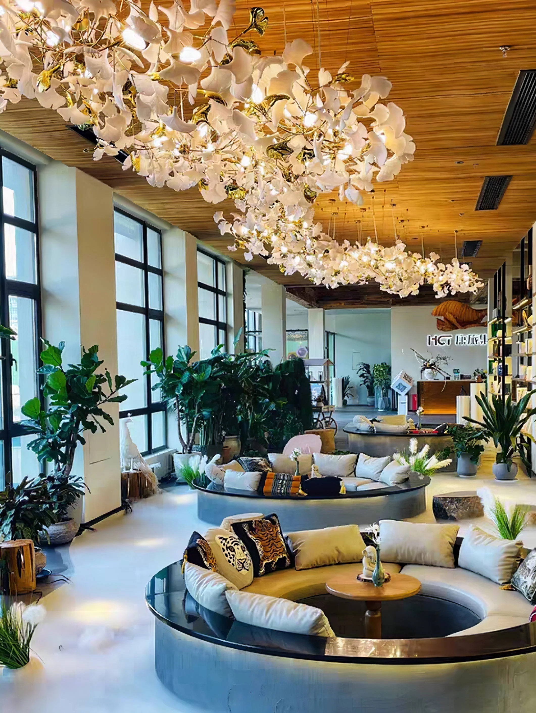 Gingko Leaves Ceramics Spiral Branch Chandelier - Image 18