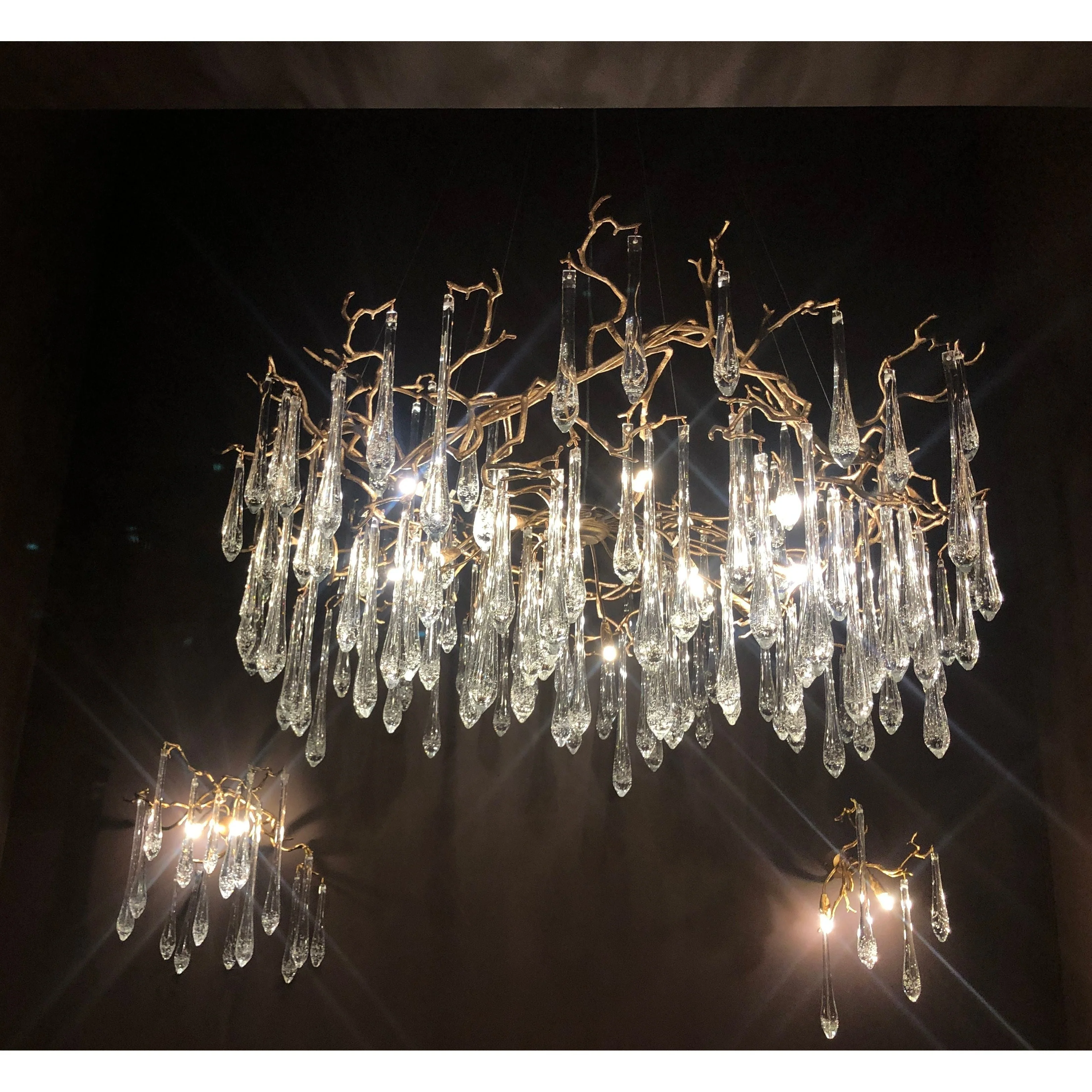 Dawn Teardrop Branch Brass Round Chandelier - Image 24