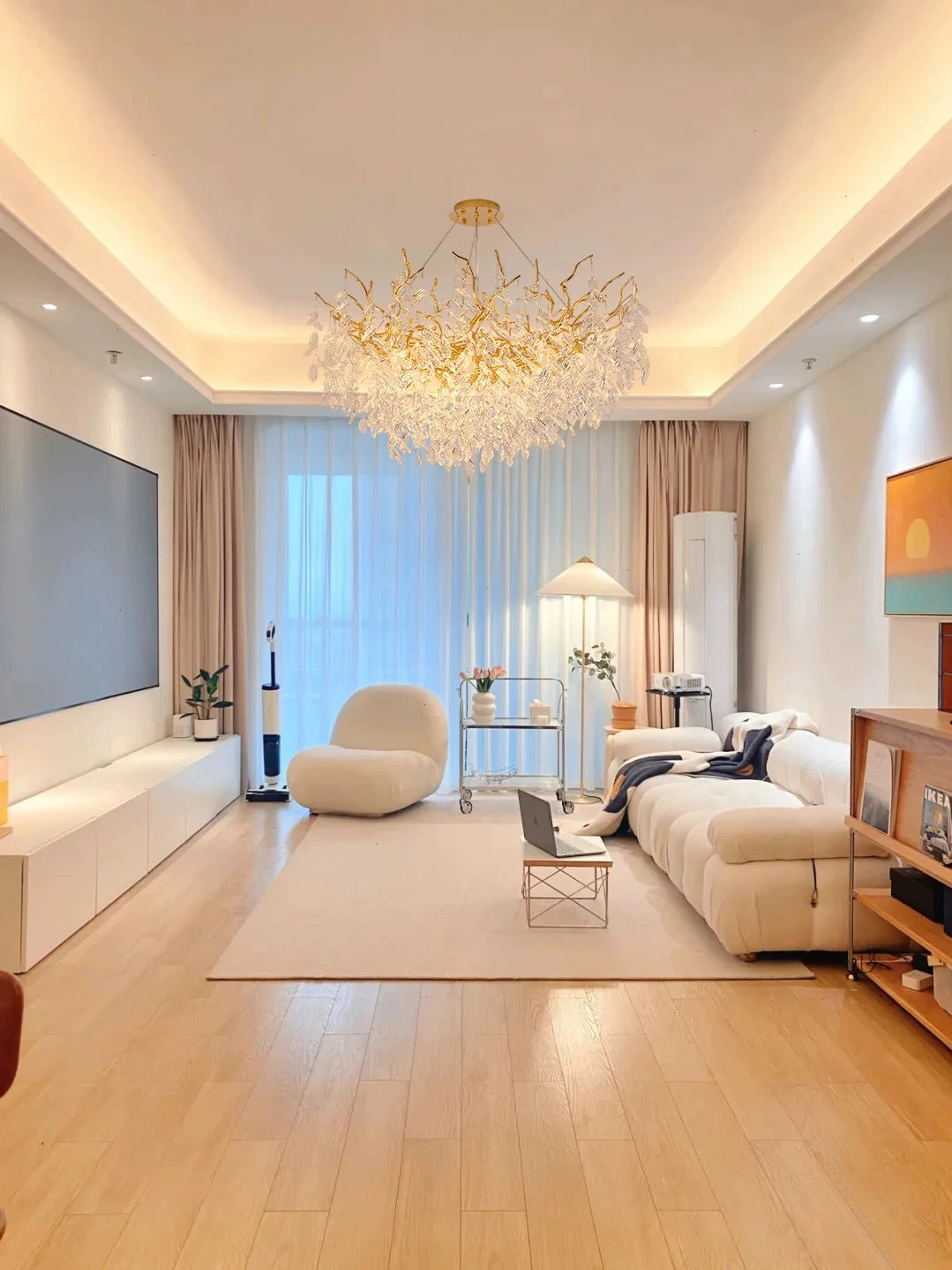 French Branch Crystal Chandelier with Elegant Crystal Leaves - Image 10
