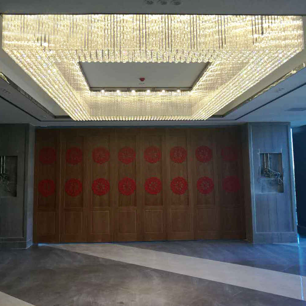 Large square golden crystal chandelier - Image 3