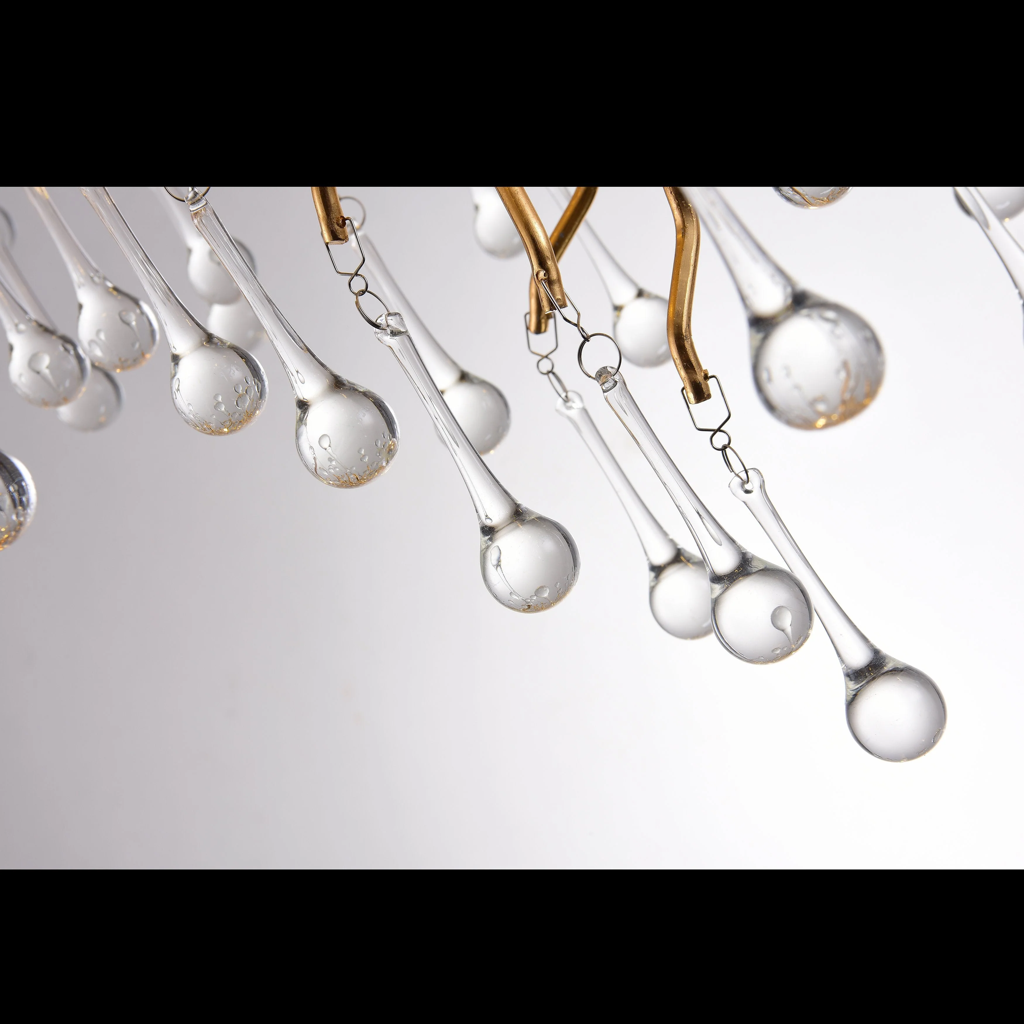 Le Saint Branch Brass Linear Teardrop Chandelier - Image 2