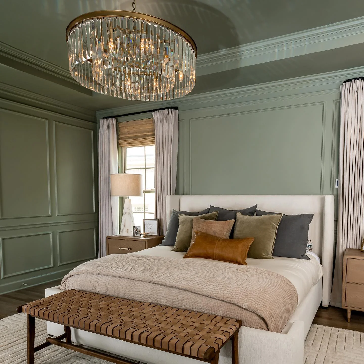 Leyland Round Chandelier - Image 11