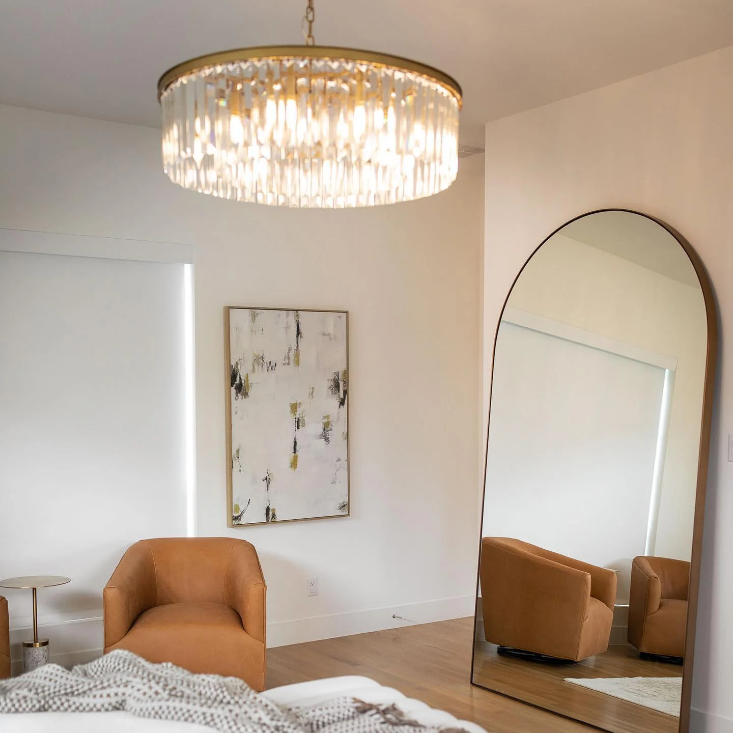 Leyland Round Chandelier - Image 6