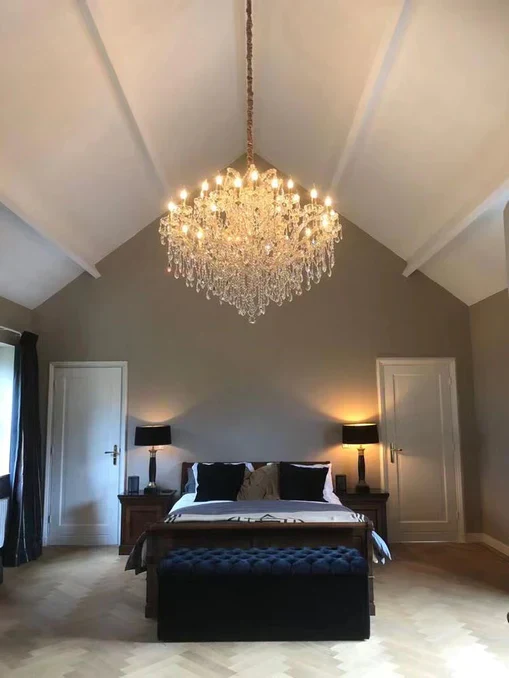 Luxury 25-Light Candle Crystal Chandelier in Gold/Chrome Finish - Image 3