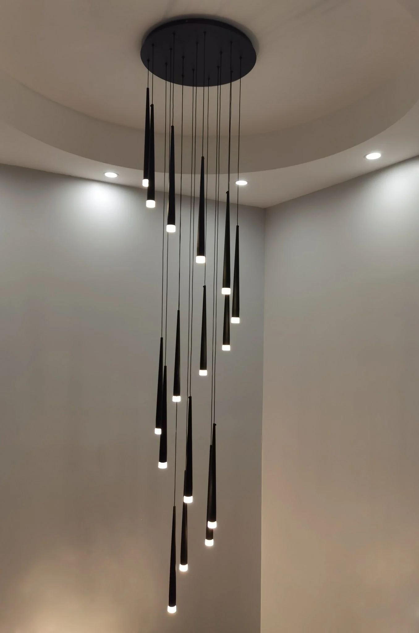 Minimalism Black Metal Ceiling Pendant Lighting Fixture For Staircase in Gold/ Black Finish - Image 23