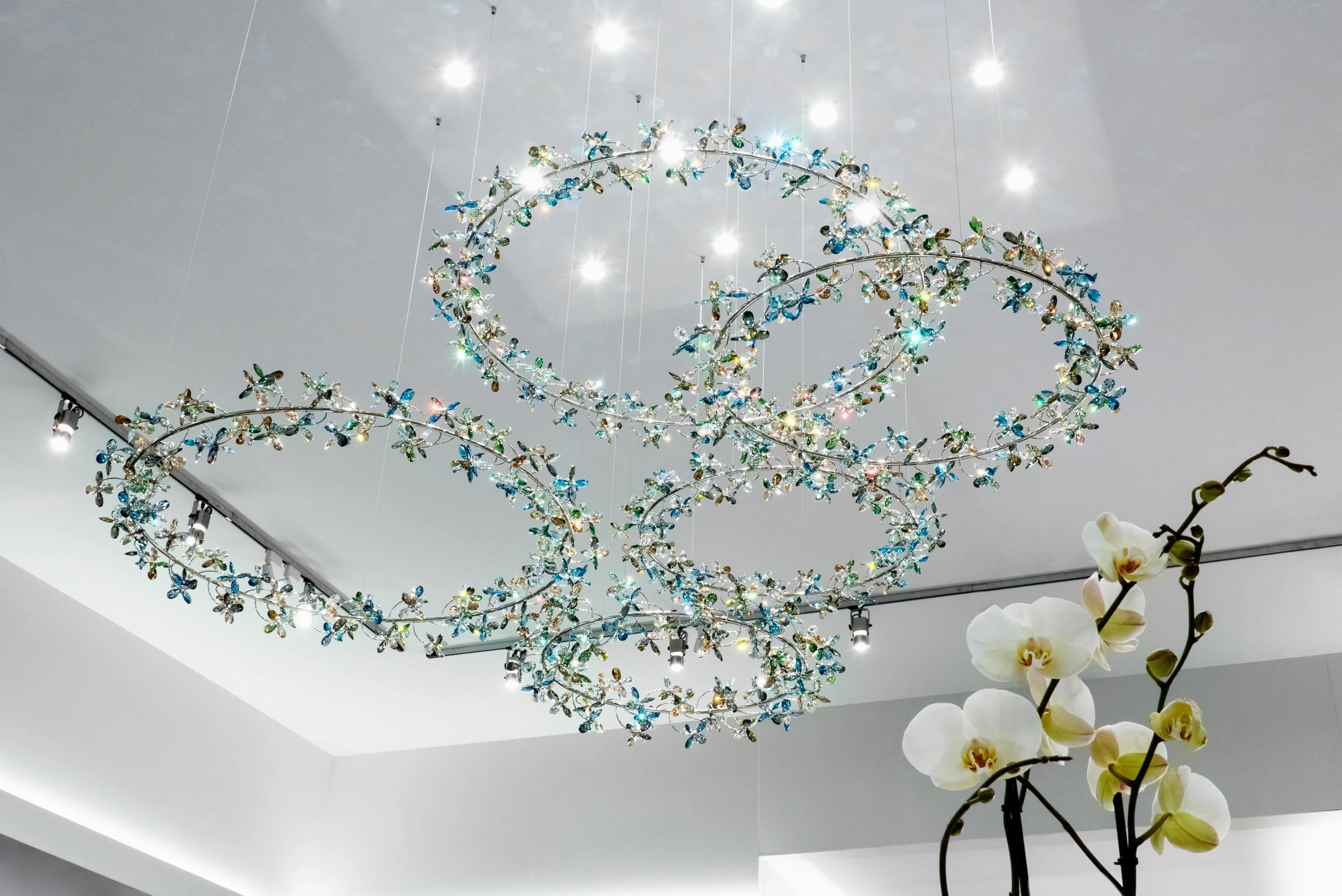 Modern Art Design Floral Crown Crystal Chandelier - Image 3