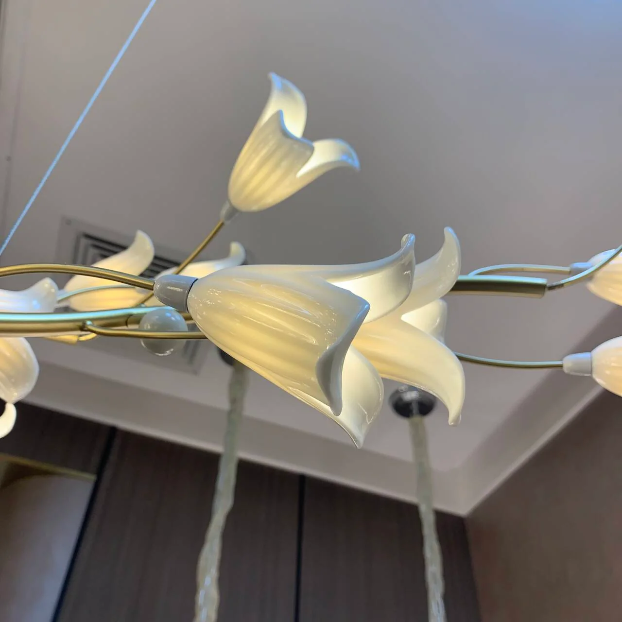 Modern Brass Branch Ceramics Flower Chandelier for Stylish Living Room Hotel and Restaurant - Image 11