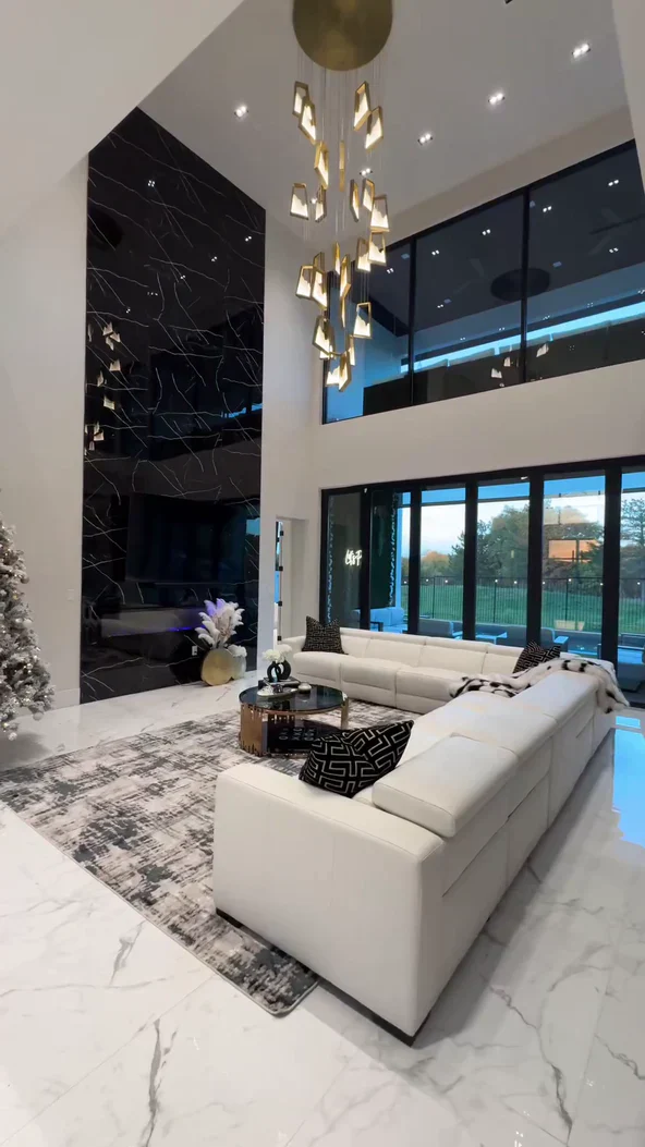 Modern Light Luxury Alabaster Chandelier in Gold Finish - Image 4