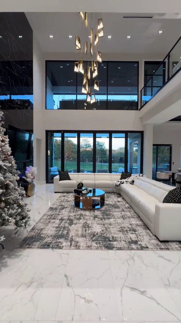 Modern Light Luxury Alabaster Chandelier in Gold Finish - Image 5