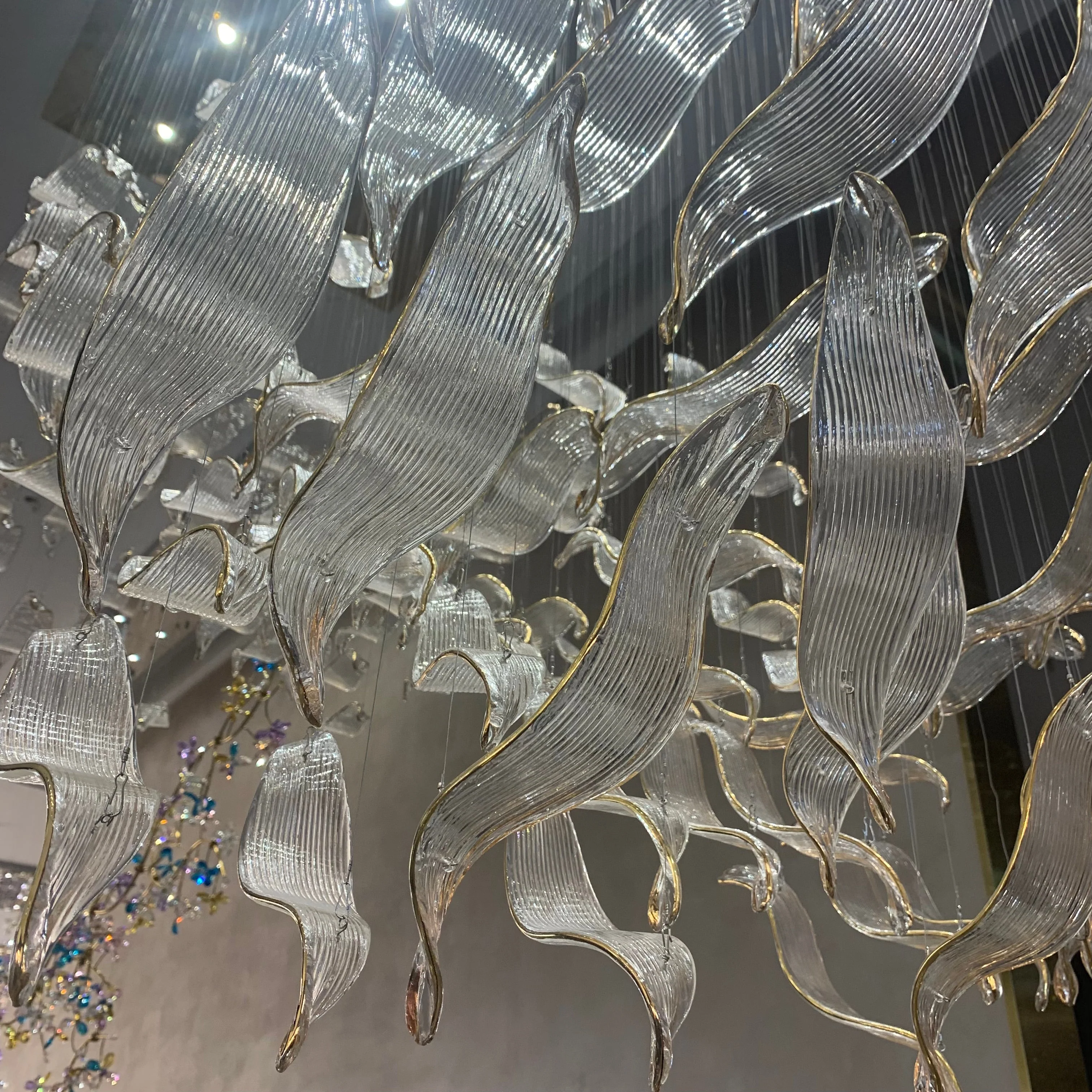 Modern Creative Luxury Seagull Shape Floating Leaves Chandelier for Kitchen Island/Dining Room - Image 11