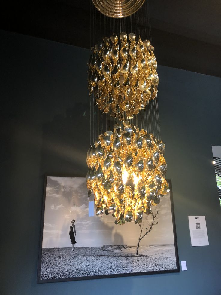 Modern Spiral Wave Chandelier in Silver/Gold - Image 10