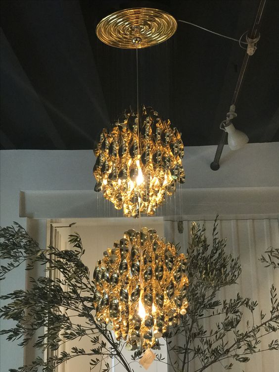 Modern Spiral Wave Chandelier in Silver/Gold - Image 11