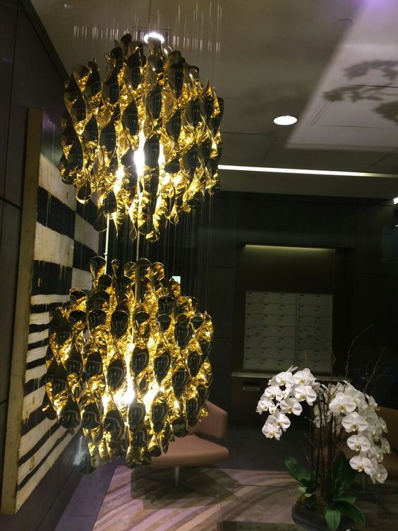 Modern Spiral Wave Chandelier in Silver/Gold - Image 12