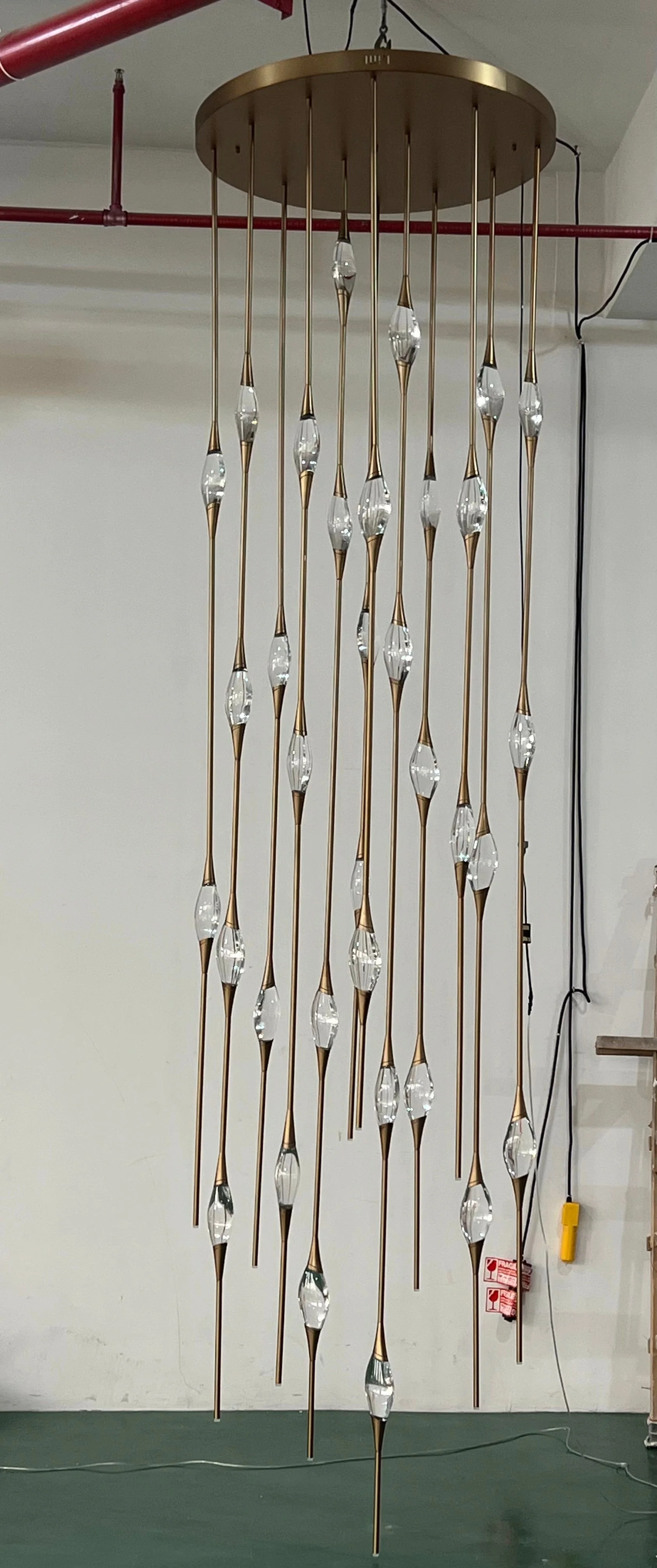 PEZEO CRYSTAL CHANDELIER - Image 3