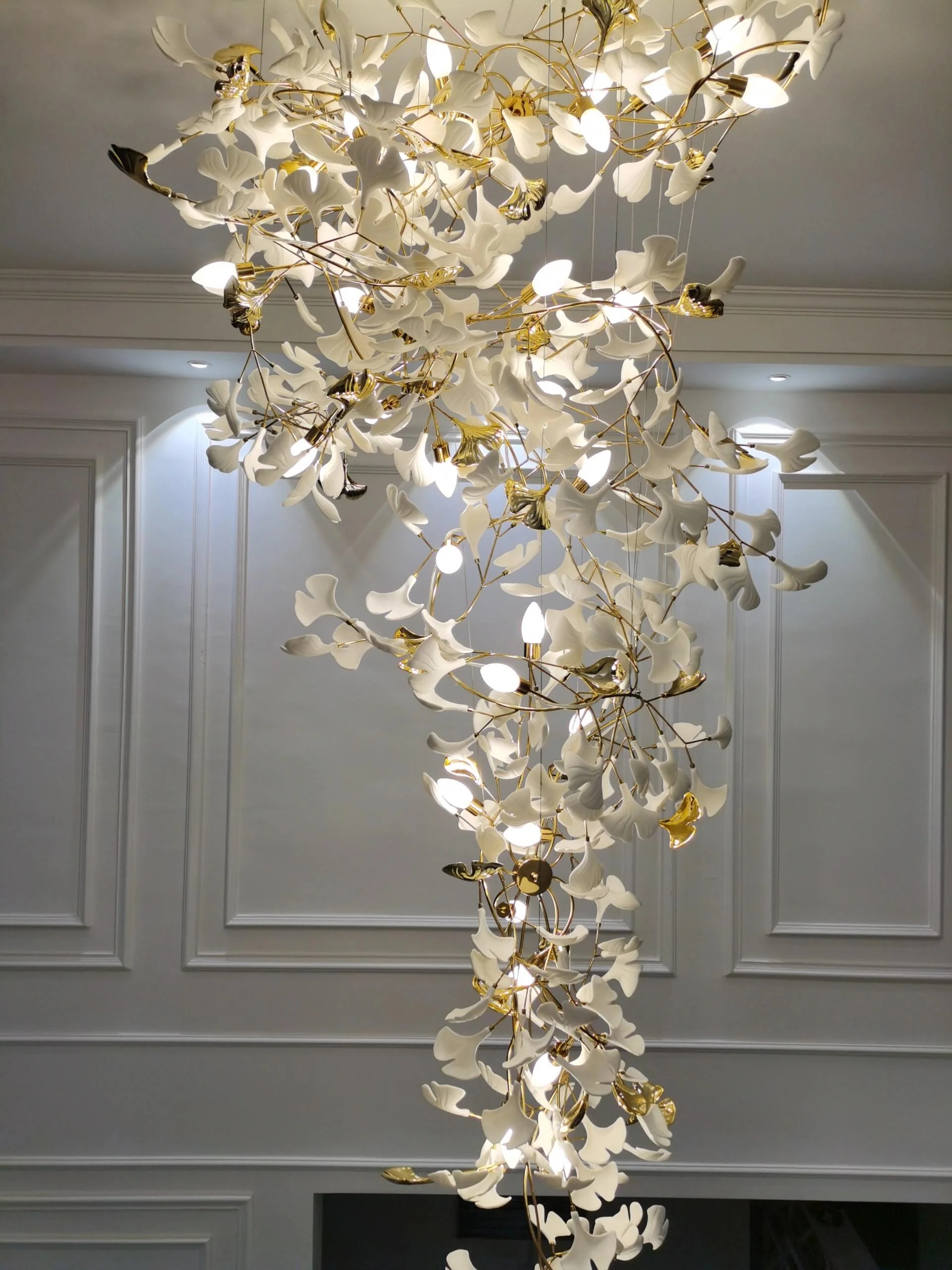 Ceramics Ginkgo Leaves Twig Chandelier Tree Branch Shaped Pendant Light For High Ceiling Living Room Hotel Hall - Image 11