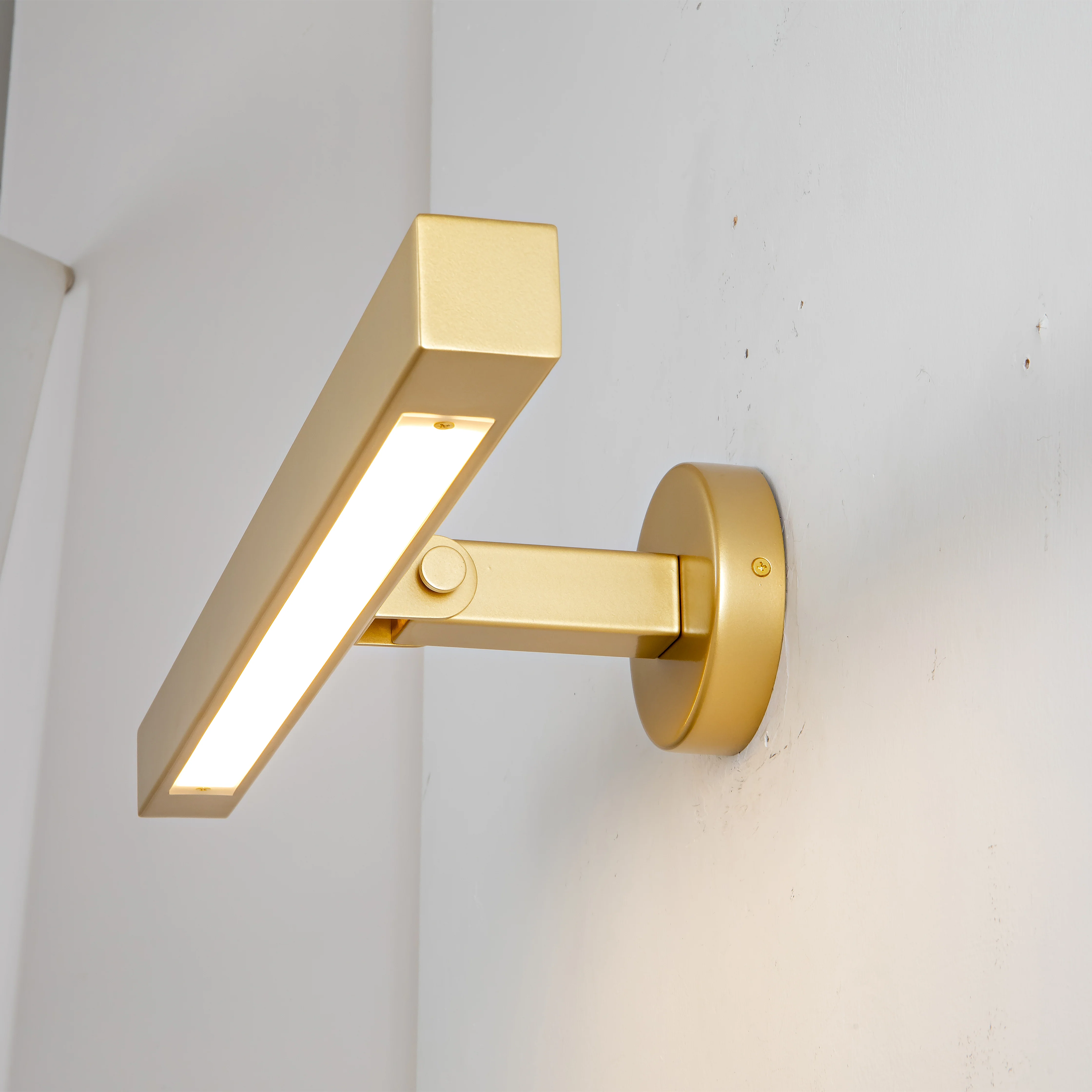 Sandra LED Picture Light, Modern Wall Sconce - Image 5