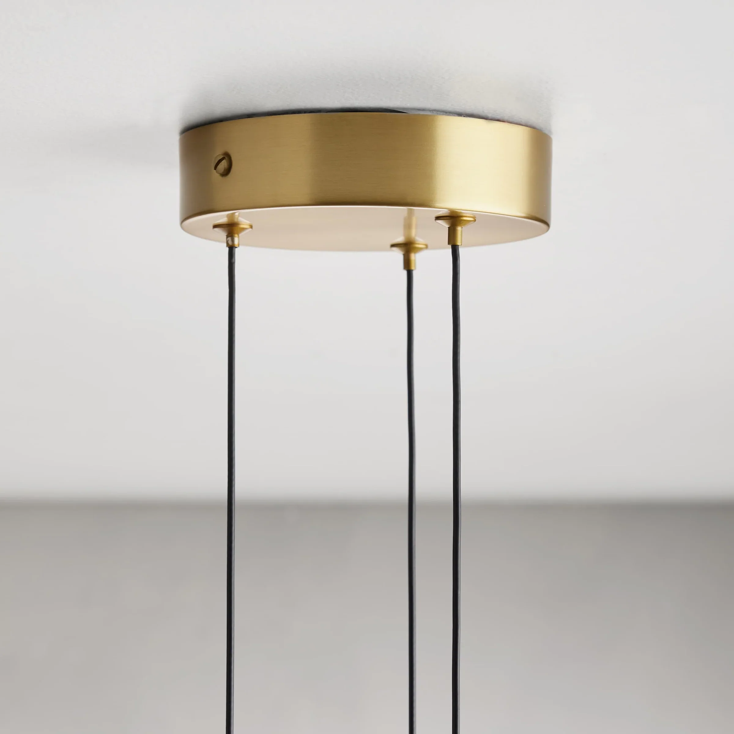 Soltaire 3-light Pendant - Image 16