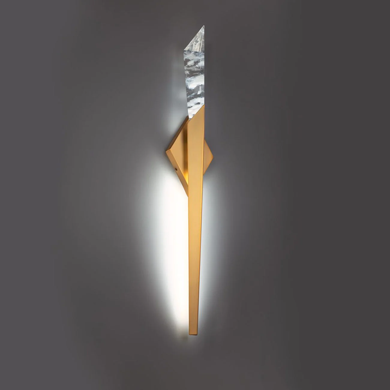 Solitu LED Wall Light - Image 2